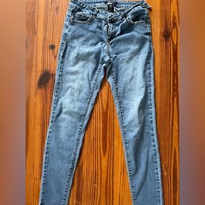 Womens Roz & Ali Low Rise Skinny Jeans